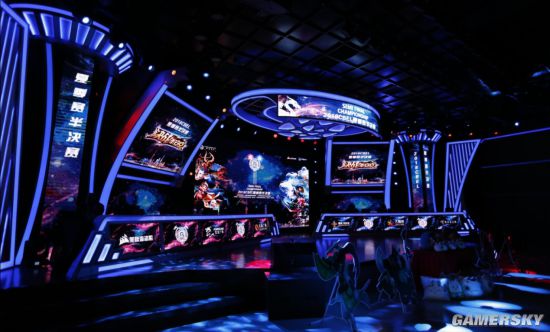 同时更展现 同时更展现