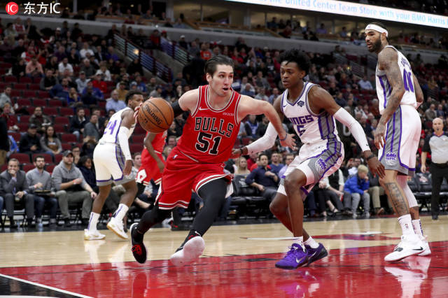 方面提出超 方面提出超