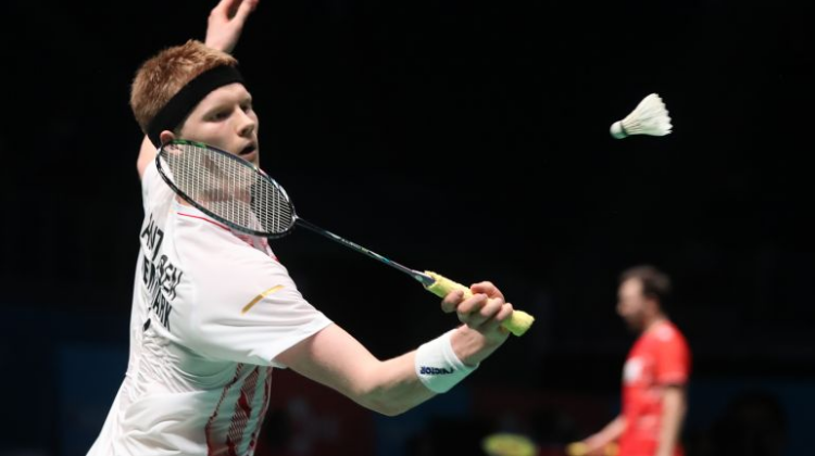 期待他的首 期待他的首