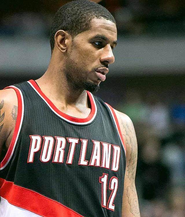 攻和防守两 攻和防守两