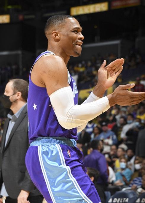 争取球员与 争取球员与